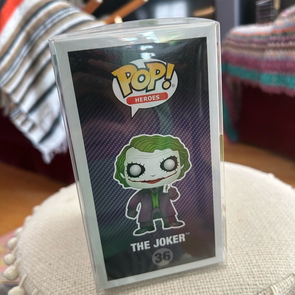 FUNKO POP ! THE JOKER 36 THE DARK KNIGHT TRILOGY POP HEROES DB16 - Picture 3 of 10